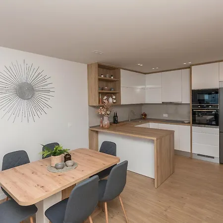 Luxury Lemon Sea & View Apartment