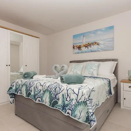 Luxury Lemon Sea & View Apartment