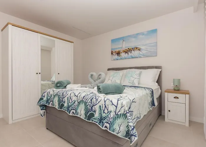 Luxury Lemon Sea & View Apartment